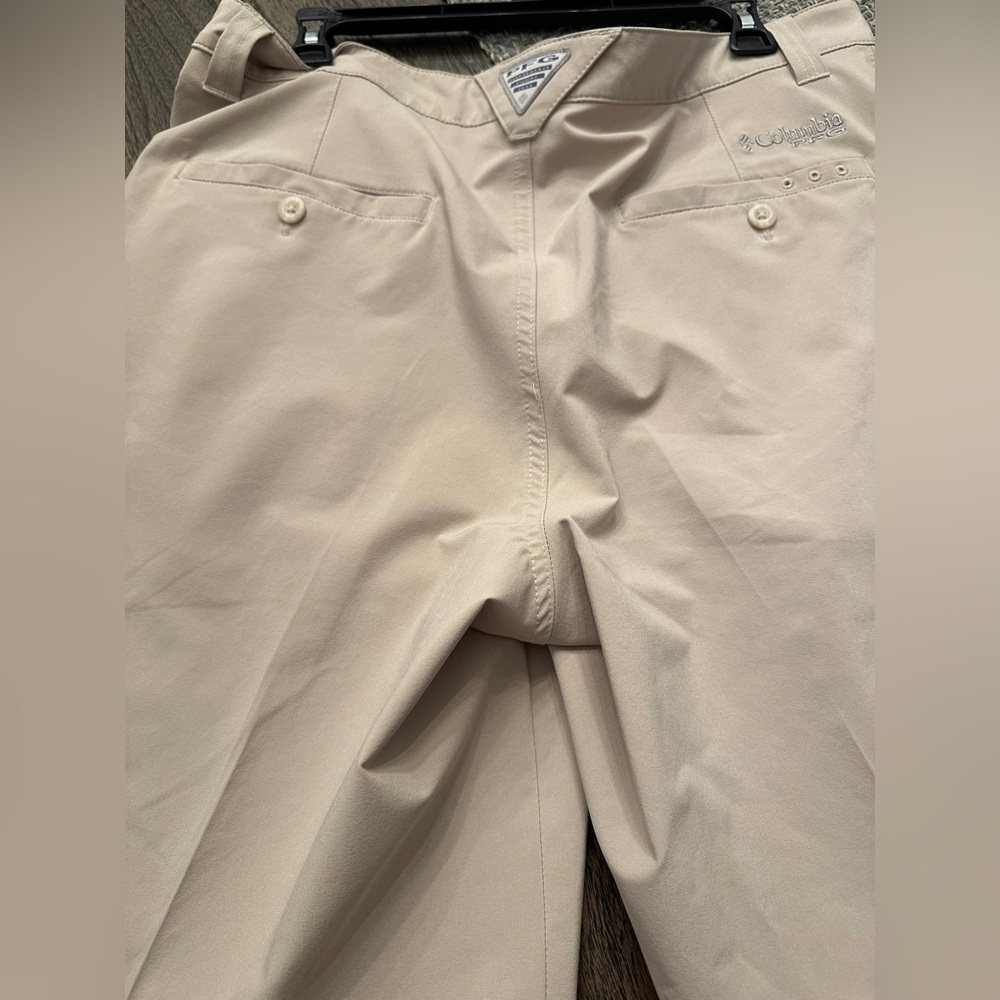Men’s Columbia PFG Golf Shorts - Picture 2 of 5